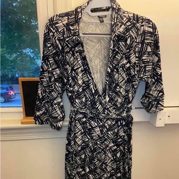 Liquid for pea in the pod maternity wrap dress